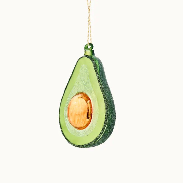 Avocado kersthanger in kerstboom – lekker kerstornament